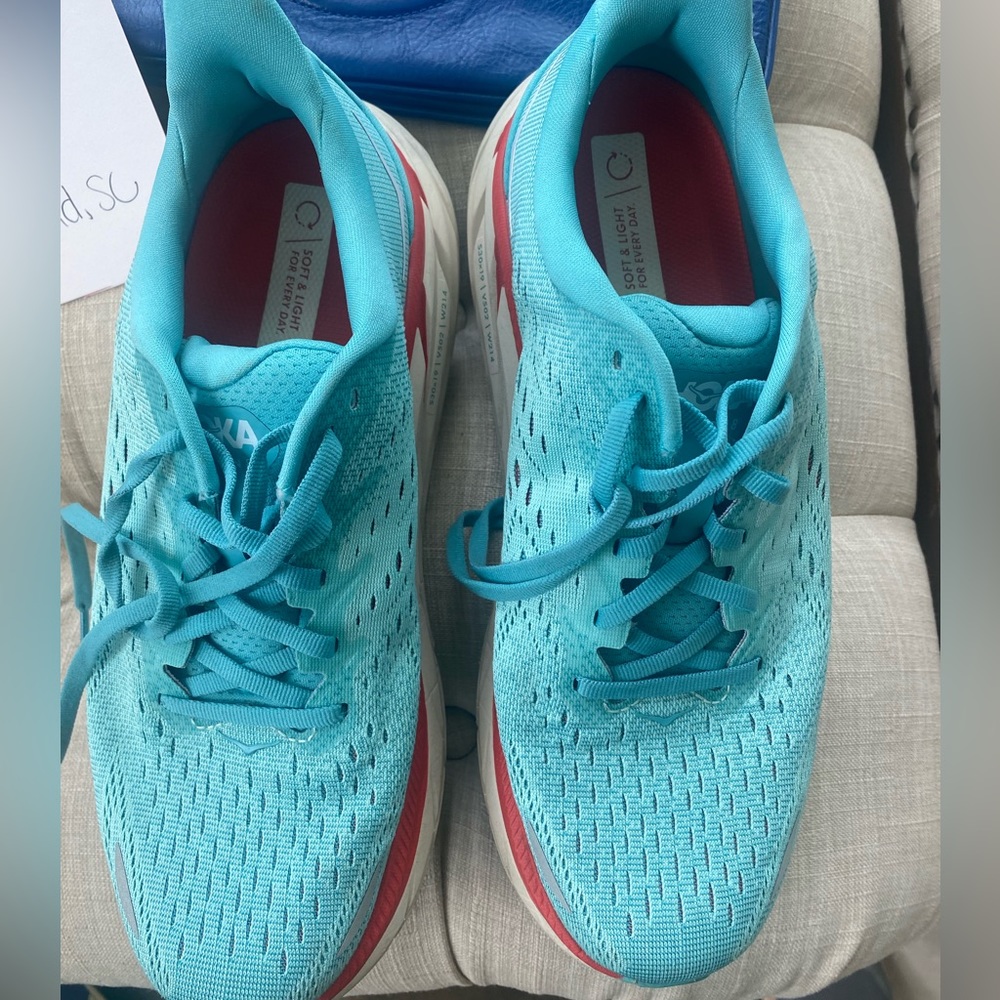 Hoka Clifton 8